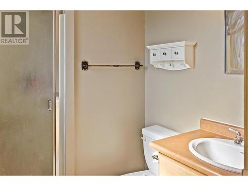 5411 Kennedy Road, 100 Mile House, BC - Indoor Photo Showing Bathroom