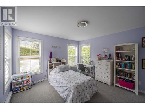 310 Spruce Avenue, Kaleden, BC - Indoor Photo Showing Bedroom