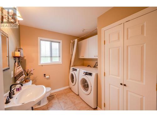 310 Spruce Avenue, Kaleden, BC - Indoor Photo Showing Laundry Room