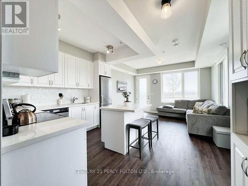 512 - 1711 Pure Springs Boulevard, Pickering, ON - Indoor Photo Showing Kitchen