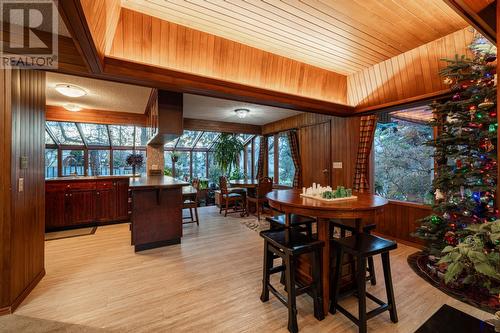 239 Stepping Stone Crescent, Spallumcheen, BC - Indoor Photo Showing Dining Room