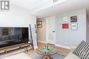 470 Laurier Avenue W Unit#205, Ottawa, ON  - Indoor Photo Showing Living Room 