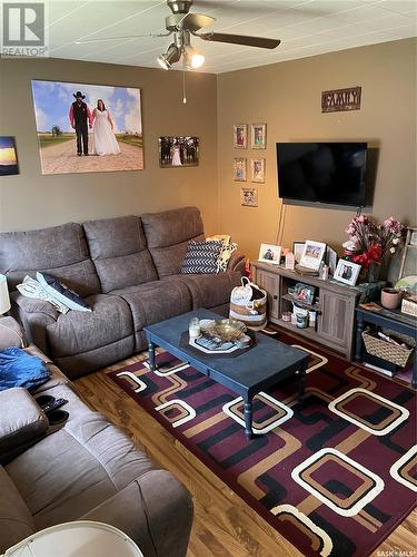 336 Ash Street, Porcupine Plain, SK - Indoor Photo Showing Living Room