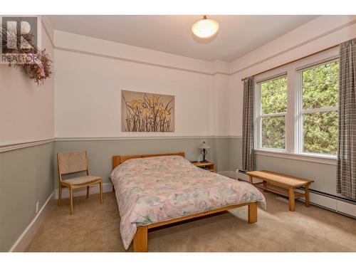 9739 Delcliffe Road, Vernon, BC - Indoor Photo Showing Bedroom