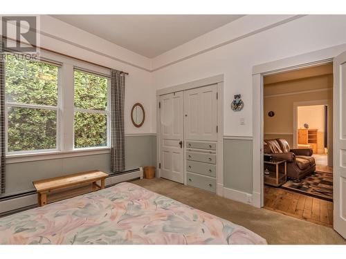 9739 Delcliffe Road, Vernon, BC - Indoor Photo Showing Bedroom