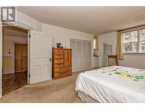 9739 Delcliffe Road, Vernon, BC - Indoor Photo Showing Bedroom