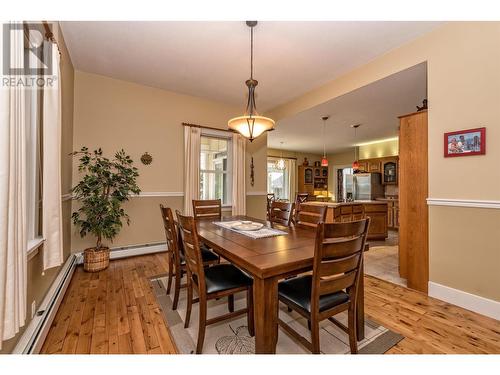 9739 Delcliffe Road, Vernon, BC - Indoor Photo Showing Dining Room