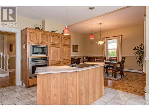 9739 Delcliffe Road, Vernon, BC - Indoor Photo Showing Kitchen