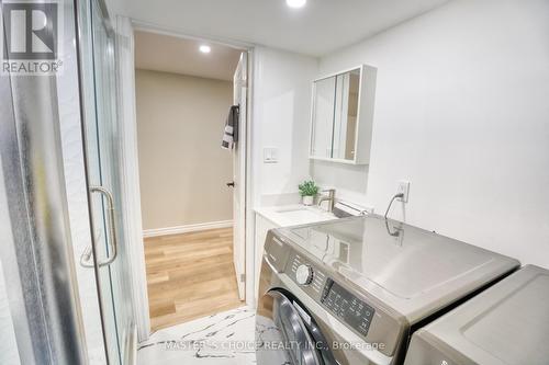 87 Lund Street, Richmond Hill, ON - Indoor Photo Showing Laundry Room