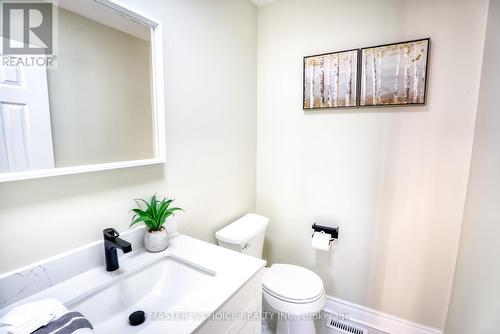 87 Lund Street, Richmond Hill, ON - Indoor Photo Showing Bathroom