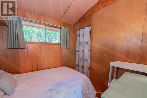 47 Grandview Crescent, Oro-Medonte, ON - Indoor Photo Showing Bedroom
