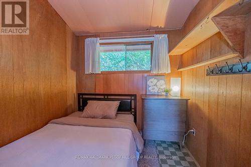 47 Grandview Crescent, Oro-Medonte, ON - Indoor Photo Showing Bedroom