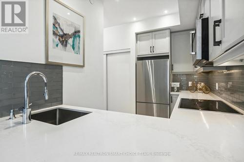 3 - 52 Holmes Avenue, Toronto, ON - Indoor Photo Showing Kitchen With Stainless Steel Kitchen With Upgraded Kitchen