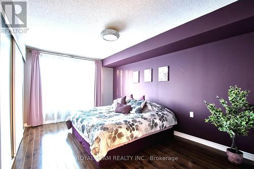 202 - 920 Sheppard Avenue W, Toronto, ON - Indoor Photo Showing Bedroom