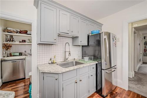 unit 3 kitchen - 492 Locust Street, Burlington, ON - Indoor Photo Showing Kitchen With Upgraded Kitchen
