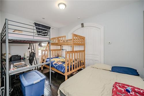 unit 4 bedroom - 492 Locust Street, Burlington, ON - Indoor Photo Showing Bedroom