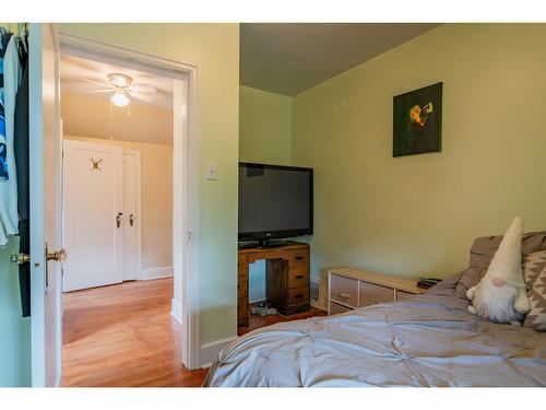 1189 Columbia Avenue, Trail, BC - Indoor Photo Showing Bedroom