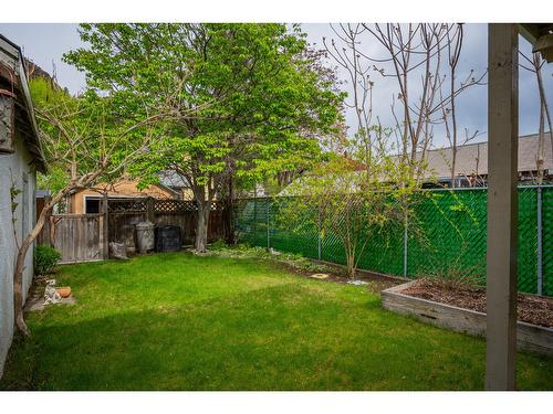 1189 Columbia Avenue, Trail, BC - Outdoor With Backyard