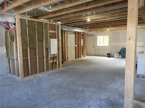 2220 Mountain View Avenue, Lumby, BC - Indoor Photo Showing Basement