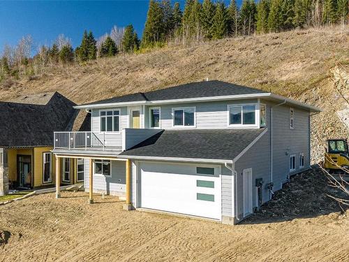 2220 Mountain View Avenue, Lumby, BC - Outdoor