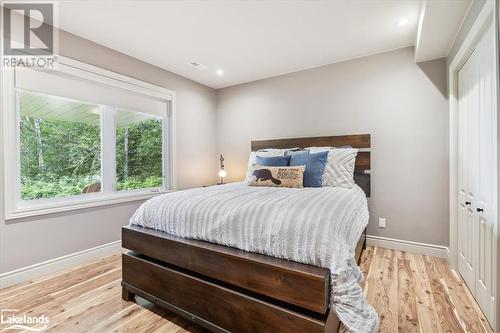 2179 Pickerel & Jack Lake Road, Burk'S Falls, ON - Indoor Photo Showing Bedroom