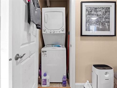 6823 Marsden Rd, Sooke, BC - Indoor Photo Showing Laundry Room
