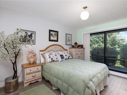 2340 Spring Rd, Campbell River, BC - Indoor Photo Showing Bedroom