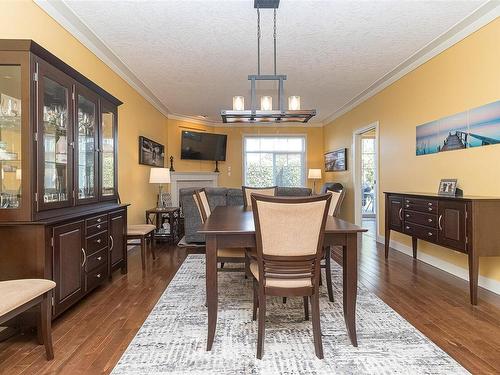 26-2120 Malaview Ave, Sidney, BC - Indoor Photo Showing Dining Room