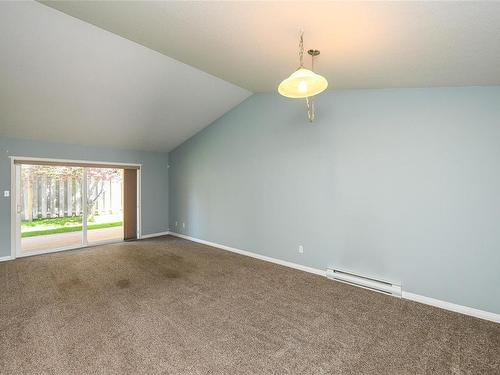 9-2030 Robb Ave, Comox, BC - Indoor Photo Showing Other Room
