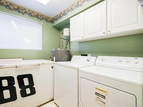 5892 Deuchars Dr, Duncan, BC - Indoor Photo Showing Laundry Room