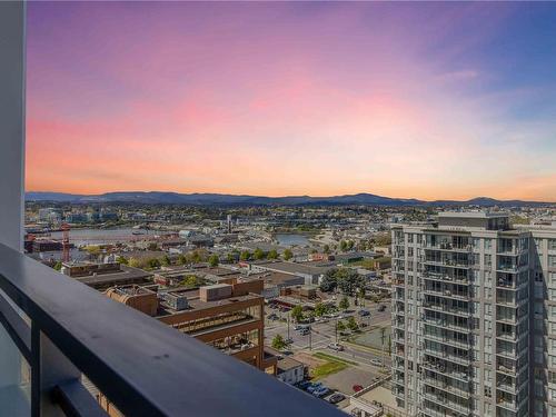 1604-777 Herald St, Victoria, BC - Outdoor With View