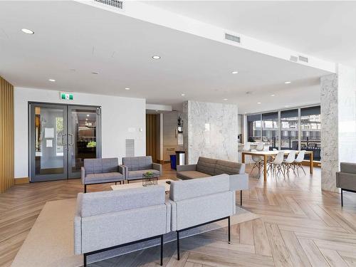 1604-777 Herald St, Victoria, BC - Indoor Photo Showing Living Room