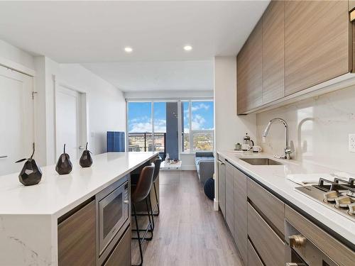 1604-777 Herald St, Victoria, BC - Indoor Photo Showing Kitchen With Upgraded Kitchen