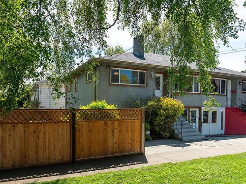 1451 Brooke St, Victoria, BC - Outdoor