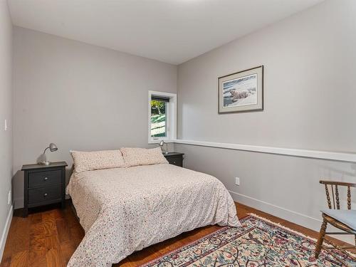 6865 Southview Terr, Duncan, BC - Indoor Photo Showing Bedroom