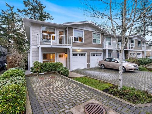 1-1649 Lloyd Pl, View Royal, BC - Outdoor With Balcony With Facade
