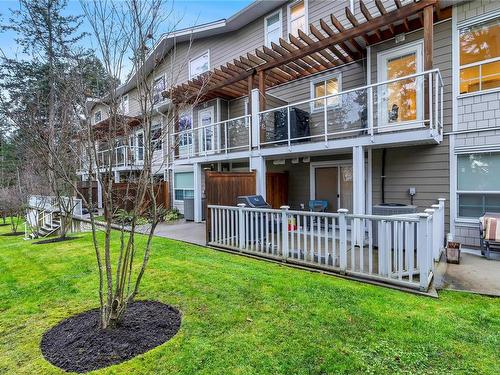 1-1649 Lloyd Pl, View Royal, BC - Outdoor With Balcony