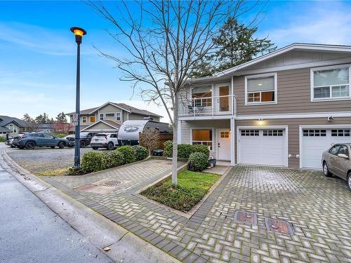 1-1649 Lloyd Pl, View Royal, BC - Outdoor With Balcony With Facade