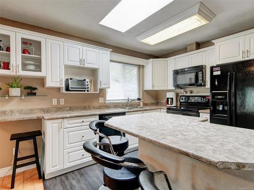 1187 Gait Lane, Saanich, BC - Indoor Photo Showing Kitchen With Double Sink