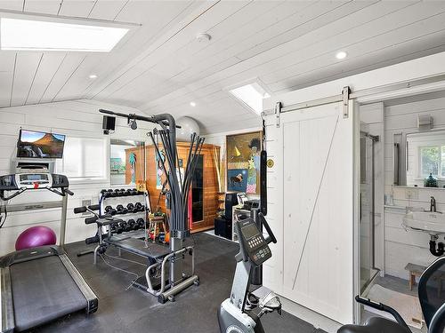 4272 Gordon Head Rd, Saanich, BC - Indoor Photo Showing Gym Room