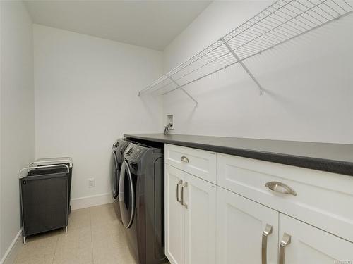 1241 Nova Crt, Langford, BC - Indoor Photo Showing Laundry Room