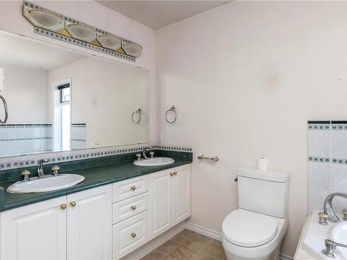 2066 Gourman Pl, Langford, BC - Indoor Photo Showing Bathroom