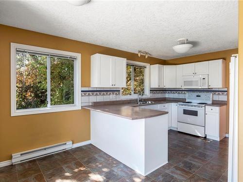 2066 Gourman Pl, Langford, BC - Indoor Photo Showing Kitchen With Double Sink
