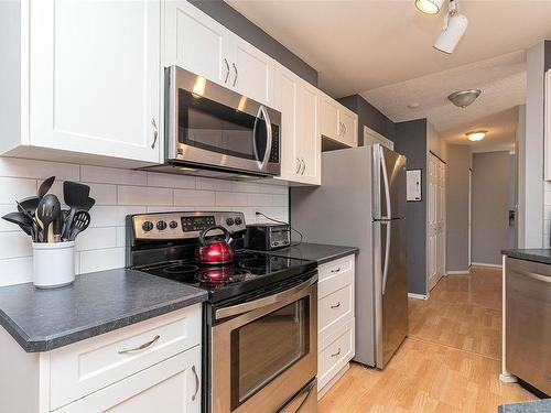 306-1055 Hillside Ave, Victoria, BC - Indoor Photo Showing Kitchen With Stainless Steel Kitchen