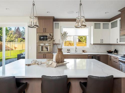 2576 Arbutus Rd, Saanich, BC - Indoor Photo Showing Kitchen With Upgraded Kitchen