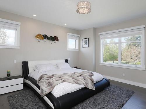 2801 Royal Vista Way, Courtenay, BC - Indoor Photo Showing Bedroom