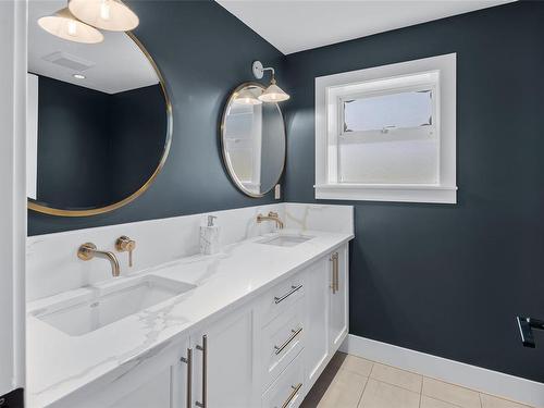 4425 Happy Valley Rd, Metchosin, BC - Indoor Photo Showing Bathroom