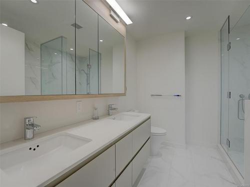 405-550 Michigan St, Victoria, BC - Indoor Photo Showing Bathroom