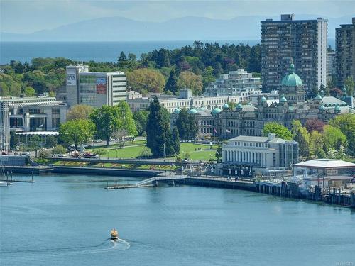 405-550 Michigan St, Victoria, BC - Outdoor With Body Of Water With View