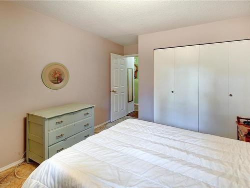 2-10 Ashlar Rd, Nanaimo, BC - Indoor Photo Showing Bedroom